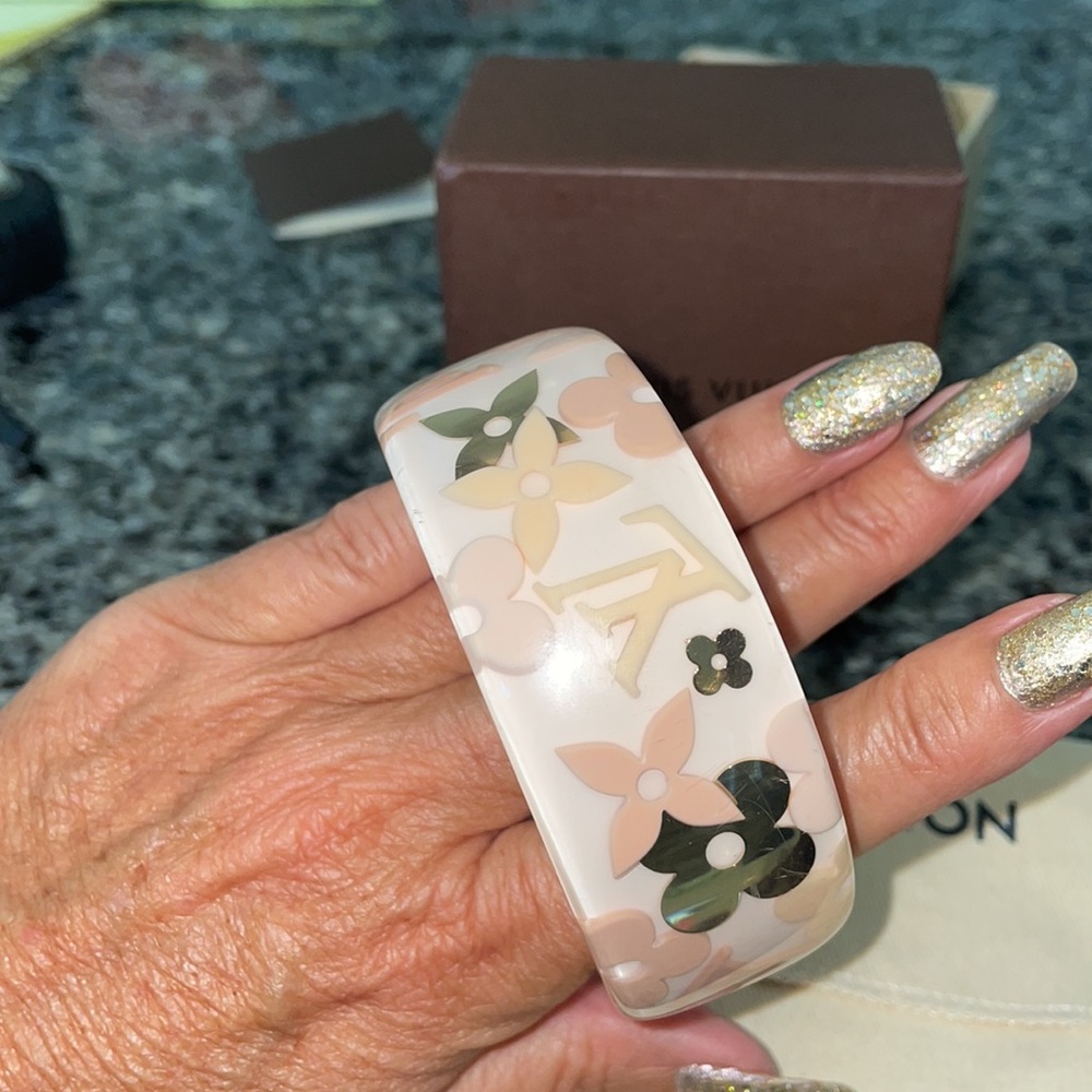 Louis Vuitton Farandole Pink Bracelet RARE - Picture 8 of 8